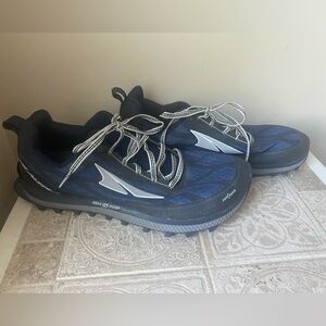 Altra Superior 3.0 Trail Running Shoes AFM1753F-1 ~ Mens Sz 9.5 Blue Gaiter Trap